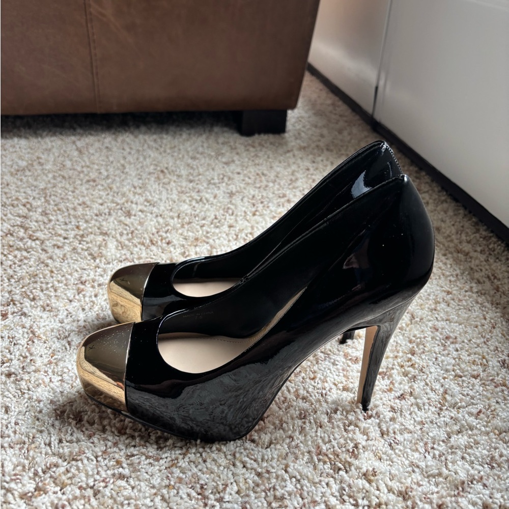 Dolce Vita Black and Gold Heels